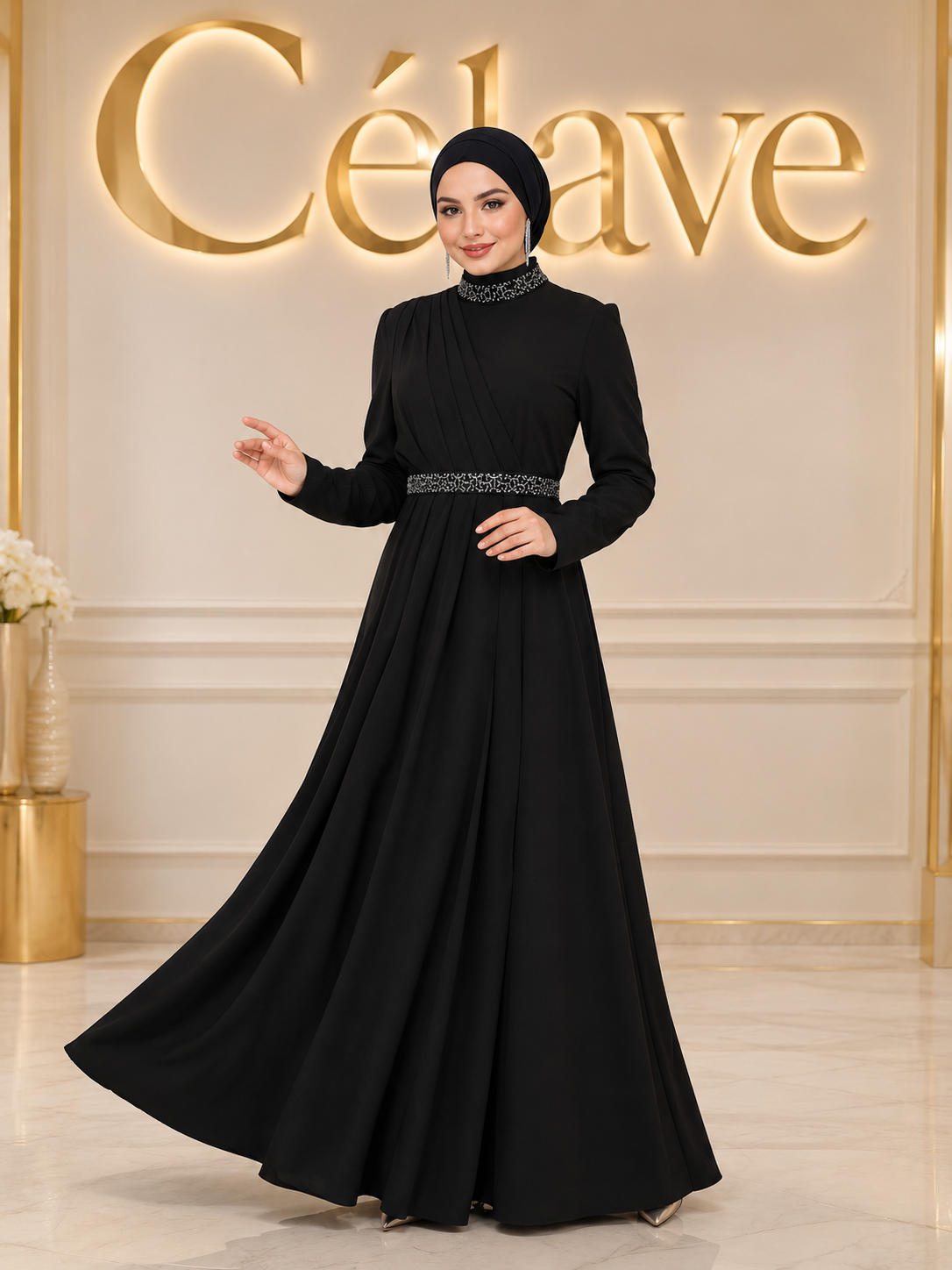 فستان رسمي أنيق طويل، بأكمام طويلة مطوية ضيقة على الجسم، تصميم مرصع بالراين على الياقة والحزام، بطول الأرض