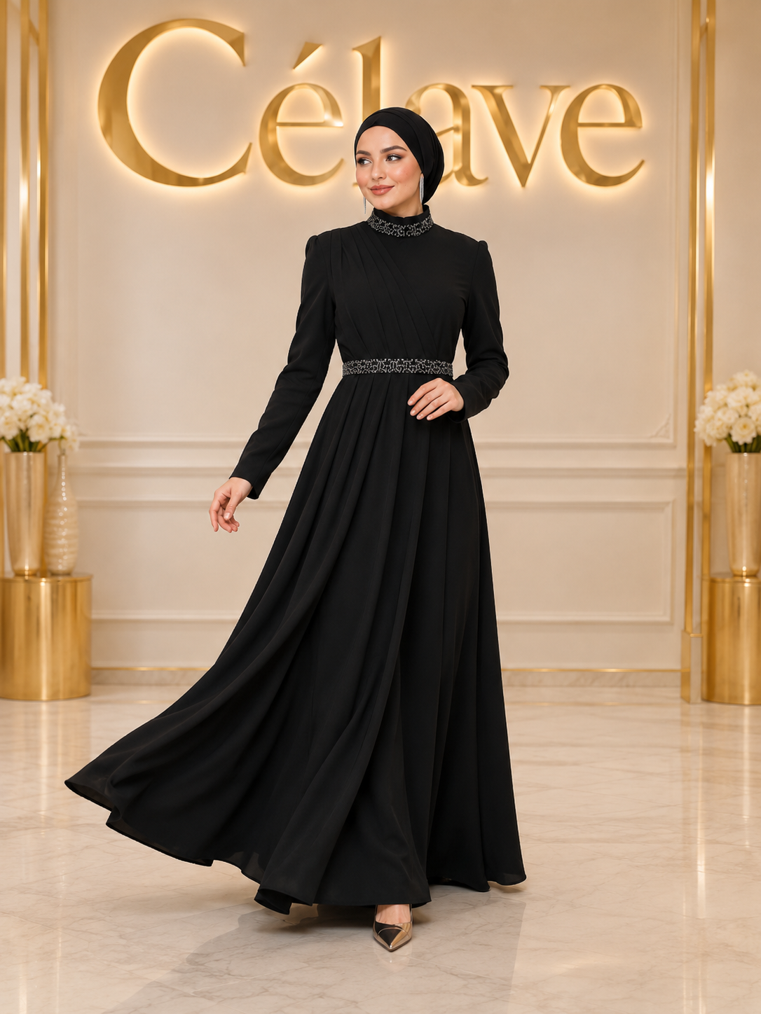 فستان رسمي أنيق طويل، بأكمام طويلة مطوية ضيقة على الجسم، تصميم مرصع بالراين على الياقة والحزام، بطول الأرض